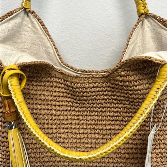 🌾 Tommy Bahama Tan Hobo Bag with Tassel - Picture 5 of 13